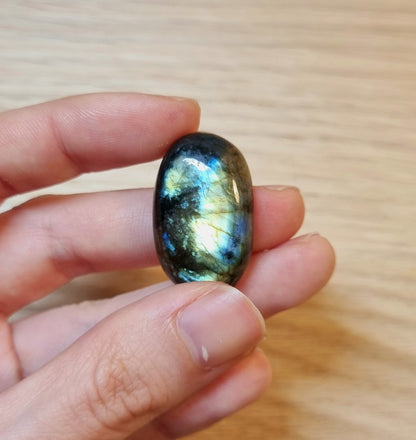 拉長石｜Labradorite｜ 彩光｜橘黃光｜藍光｜橢圓｜蛋面｜天然水晶 0408-29